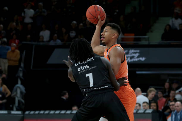 尤其是在面 尤其是在面